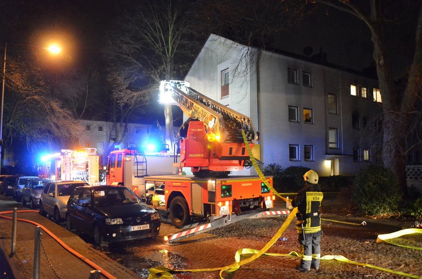 Feuer 2 Koeln Gremberg Luederichstr P65.JPG - Miklos Laubert